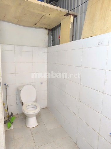 CC CHO THUÊ nhà C4, DT 40m2 tại số 30A ngõ 232 Trần Điền.
