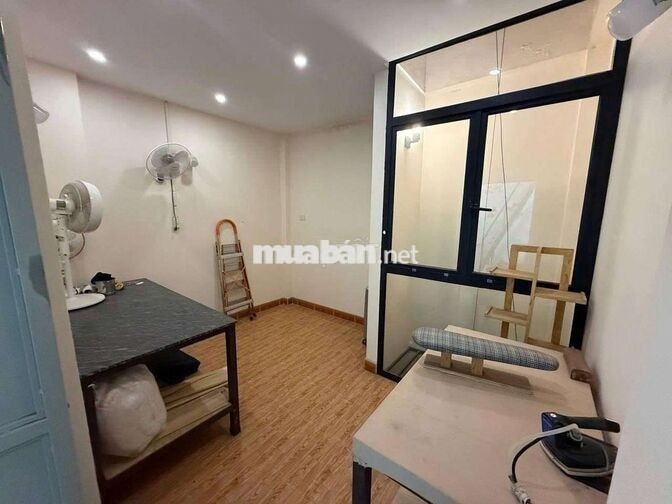( Xinh Đẹp) Nguyễn Khang 35mx5T 3pn hơn 10tr phun đồ an ninh ở ngay