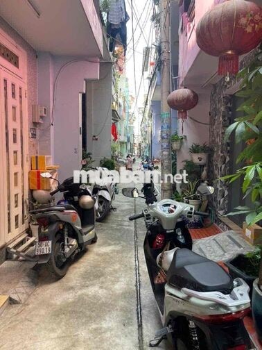 3ty nhà mới ngay cạnh khu tên lửa dtsd 100m2