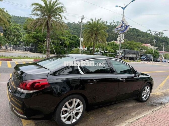 Peugeot 508 Tự động 5 chỗ màu Đen