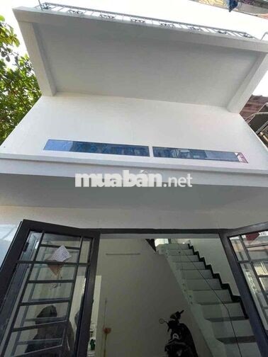 3ty nhà mới ngay cạnh khu tên lửa dtsd 100m2