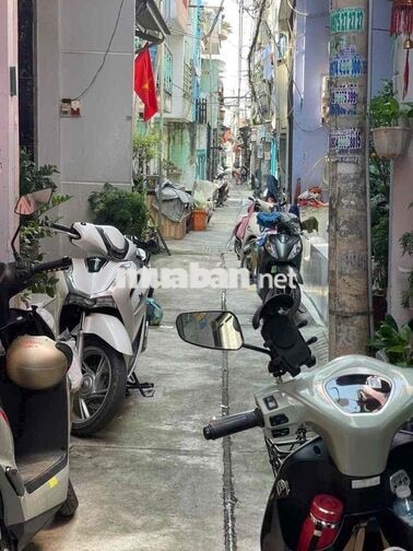 3ty nhà mới ngay cạnh khu tên lửa dtsd 100m2