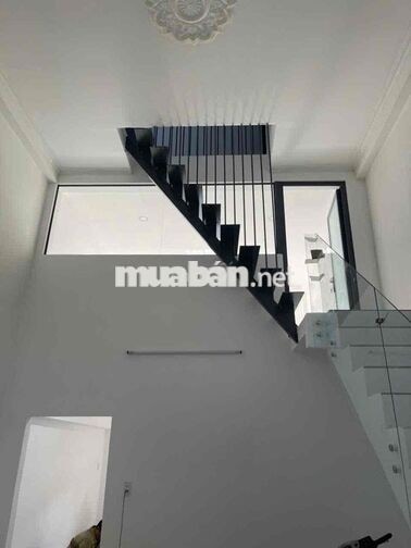 3ty nhà mới ngay cạnh khu tên lửa dtsd 100m2