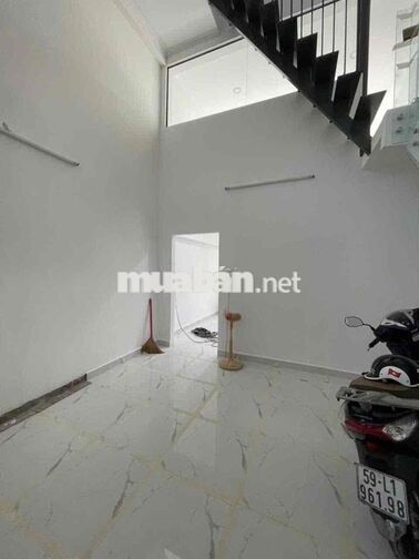 3ty nhà mới ngay cạnh khu tên lửa dtsd 100m2