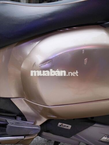 Piaggio Vespa GTS 125 ABS iGet 2019 màu trắng