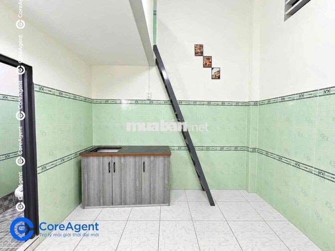Phòng Gác Cao Đứng Được Ngay Lê Trọng Tấn Gần Aeon Tân Phú