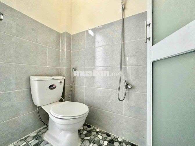BAN CÔNG SẴN NỘI THẤT CƠ BẢN GẦN VHU | HIU CS2 | ĐẦM SEN