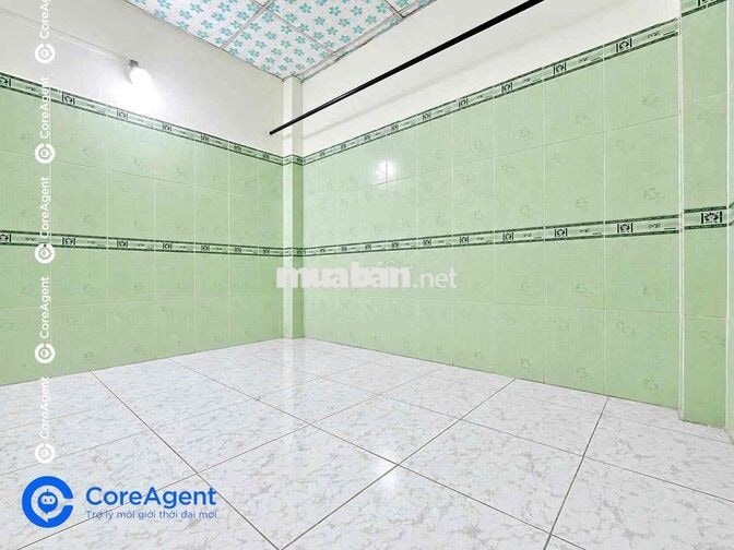 Phòng Gác Cao Đứng Được Ngay Lê Trọng Tấn Gần Aeon Tân Phú