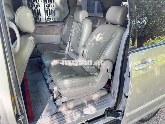 Gia đình cần bán TOYOTA SIENNA 2010 LE