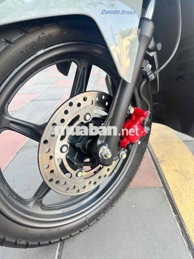 Honda Air Blade 125 2024 6456 km Xám đỏ