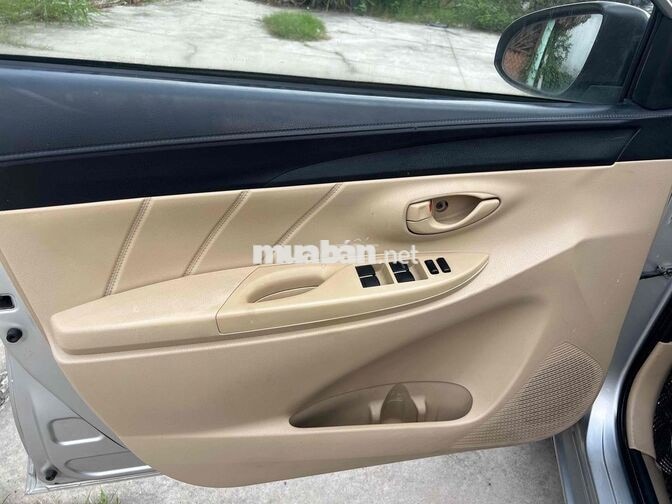 Toyota Vios 2017 E Bạc