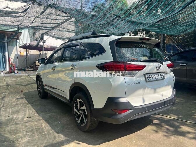 TOYOTA RUSH 7 CHỖ XĂNG TỰ ĐỘNG TRẮNG