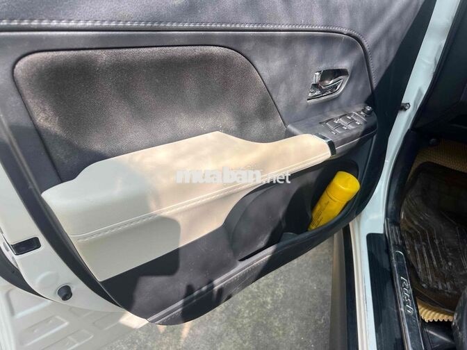 TOYOTA RUSH 7 CHỖ XĂNG TỰ ĐỘNG TRẮNG