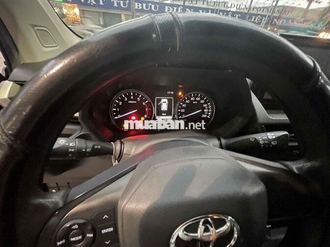 Toyota Avanza AT 115000 km Xám