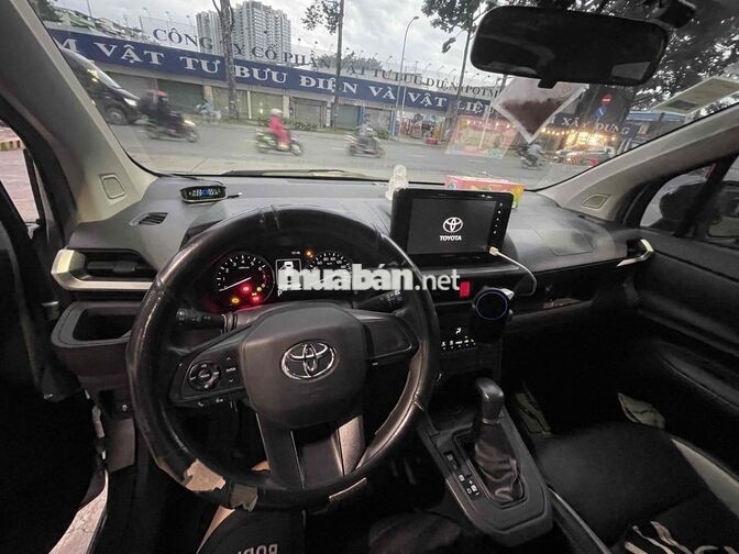 Toyota Avanza AT 115000 km Xám