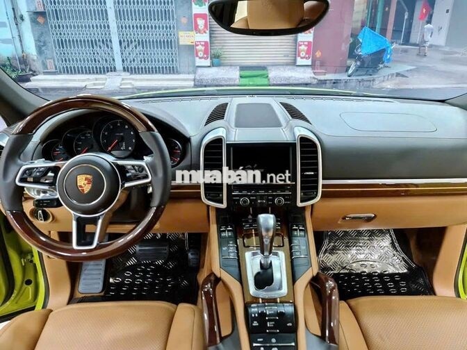 Porsche Cayenne 2016 Vàng chanh