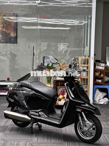 Lambretta X300 2026 400 km màu Đen