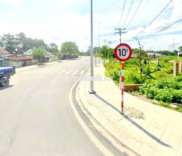 Kho xưởng mặt tiền Tân Hiệp 9-Hóc Môn.Dt 4000m2 có 1000m2 sàn. 50tr