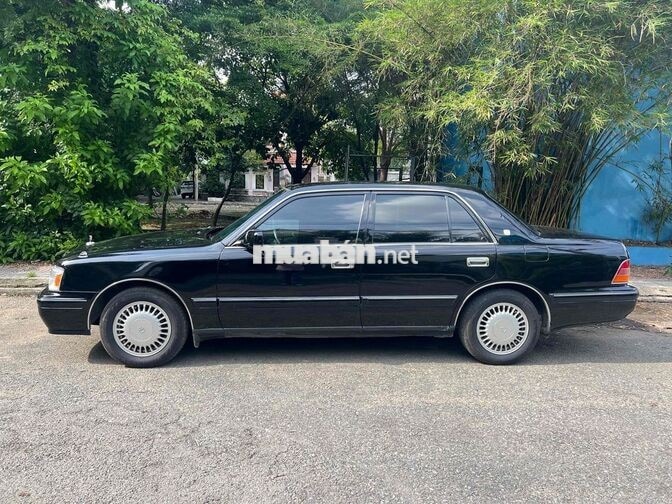 Toyota CROWN Royal Saloon 1996 3.0 Đen