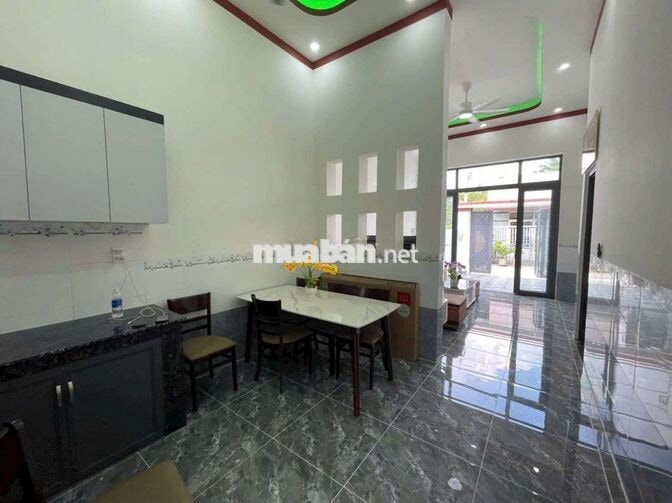 Nhà cấp 4 3 phòng ngủ tân định