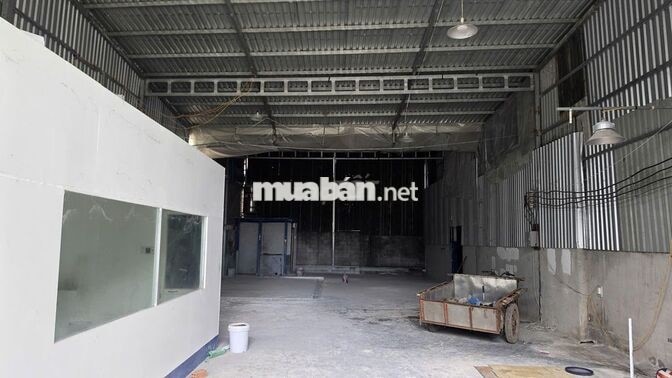 Cho thuê kho DT 400m2, đường xe tải, gần chợ Xuân Thới Sơn, Hóc Môn