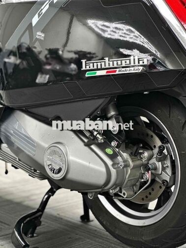 Lambretta X300 2026 400 km màu Đen