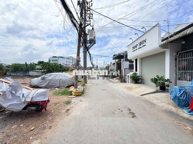  LÔ ĐẤT - HẺM NHỰ Ô TÔ - ĐƯỜNG SỐ 4  GẦN VÀNH ĐAI 2 & GA METR0 - 63 M2
