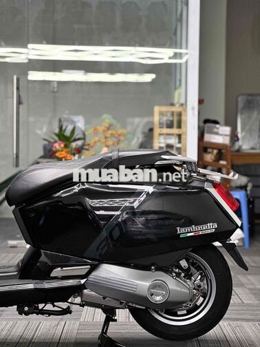 Lambretta X300 2026 400 km màu Đen