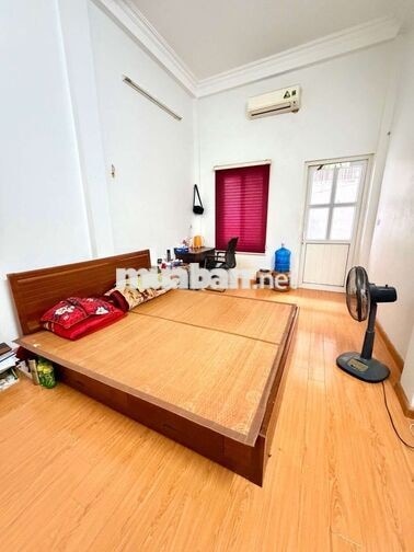 Thái Hà ngõ thông ôtô đỗ gần cổng nhà , 33m ,4 tầng , 4 ngủ , 