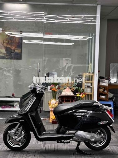 Lambretta X300 2026 400 km màu Đen