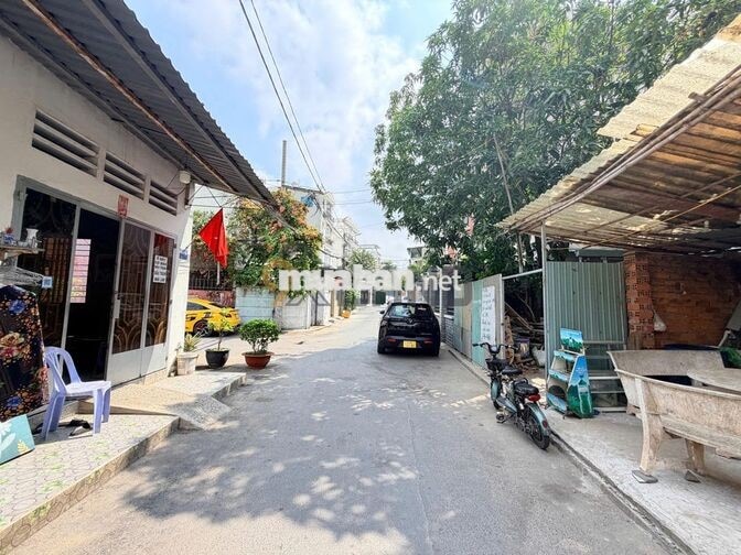  LÔ ĐẤT - HẺM NHỰ Ô TÔ - ĐƯỜNG SỐ 4  GẦN VÀNH ĐAI 2 & GA METR0 - 63 M2