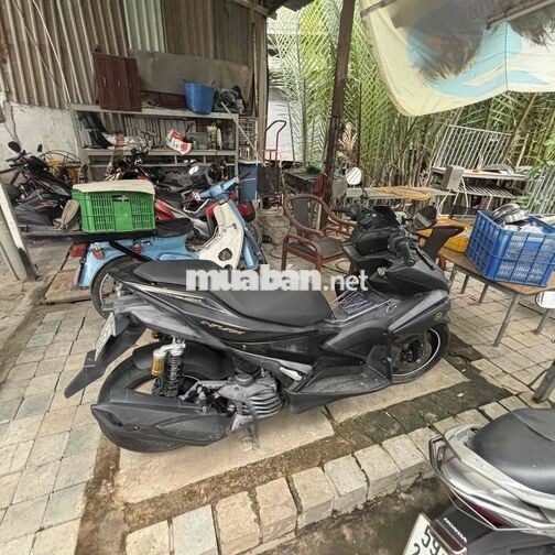 Yamaha NVX 2018 155cc Smartkey màu đen