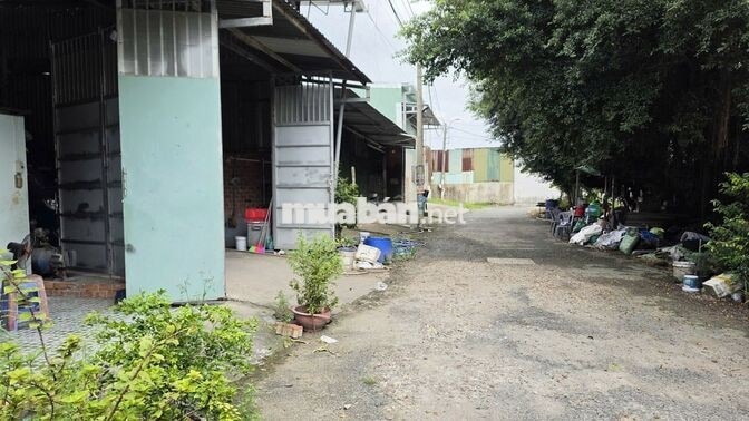Cho thuê kho DT 400m2, đường xe tải, gần chợ Xuân Thới Sơn, Hóc Môn