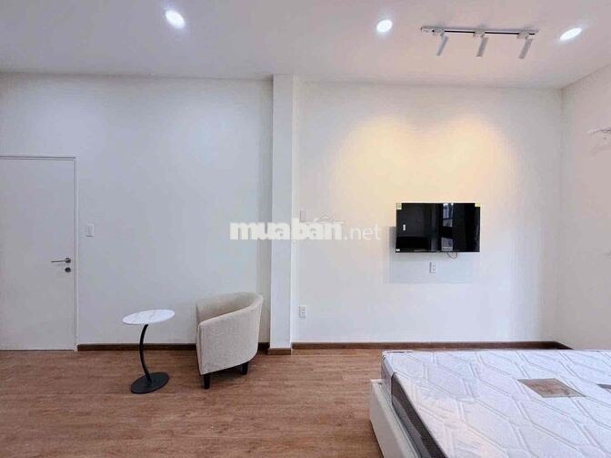 Studio Ban Công Có Bồn Tắm Nằm Sang Xịn - CMT8 Quận 10