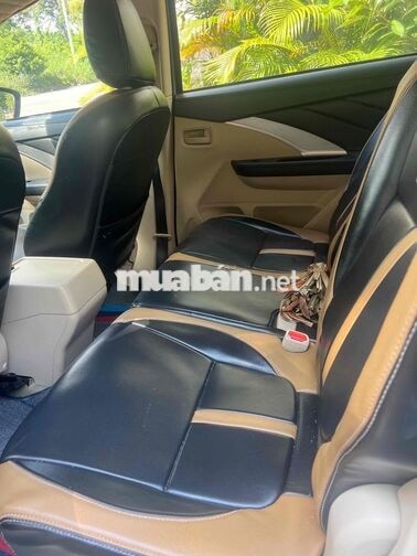 Mitsubishi Xpander MT Bạc 7 chỗ