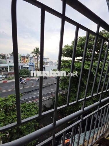 Phòng 4tr6 Cửa sổ, full nội thất, cầu chữ Y Q8 gần SGU, KHTN, UEH, STU