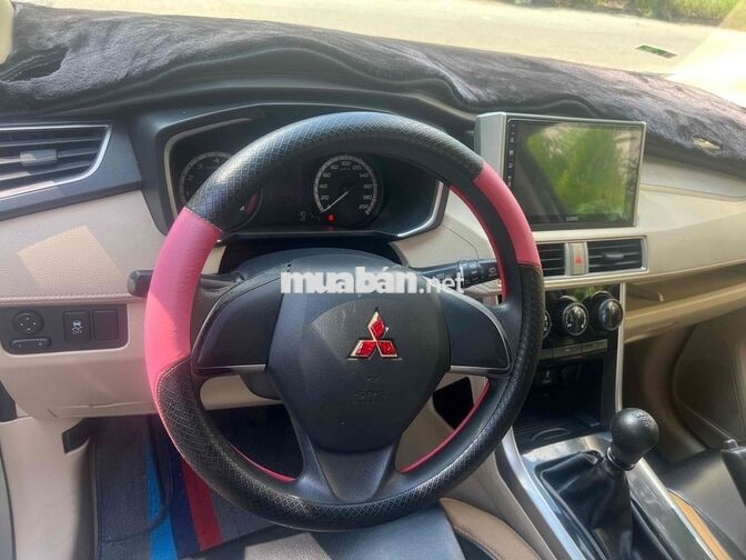 Mitsubishi Xpander MT Bạc 7 chỗ