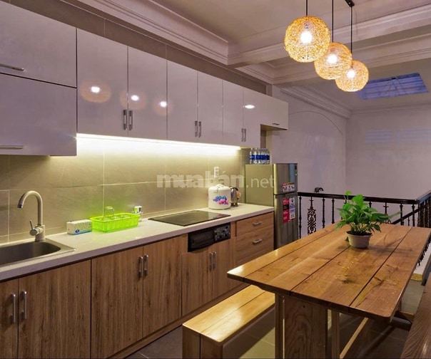 Tôi cần bán nhà đường Lê Lai Q1, 5 tầng đang cho thuê 40 triệu/th