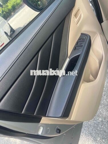Mitsubishi Xpander MT Bạc 7 chỗ