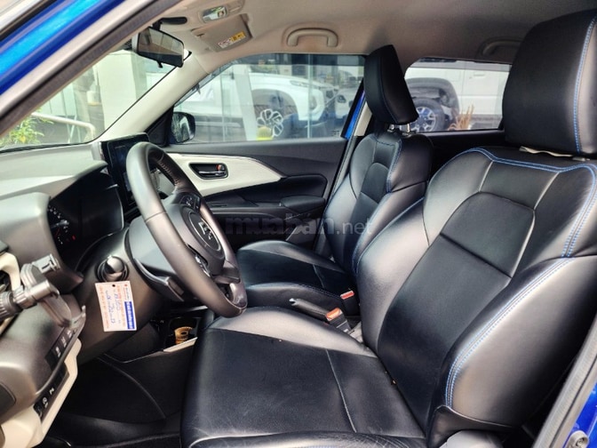 Suzuki Swift GLX Hybrid 2025 màu xanh đen nhập Nhật