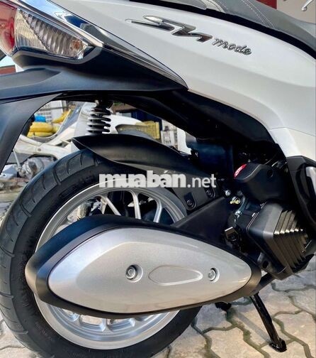 SH MODE CBS Đk 2025 Trắng Ngọc Trinh lướt 5.000Km