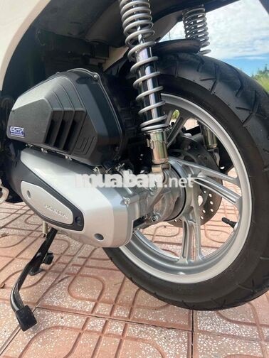 Honda SH 160 2024 5.000 km bán trả góp