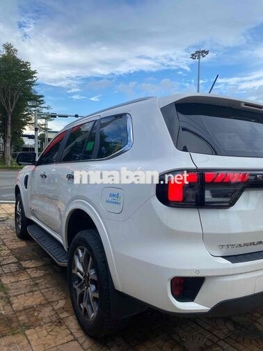 Ford Everest Titanium 2024 2.0L 4x2 AT-SX 2024