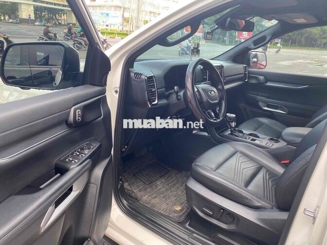 Ford Everest Titanium 2024 2.0L 4x2 AT-SX 2024