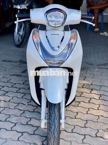 SH MODE CBS Đk 2025 Trắng Ngọc Trinh lướt 5.000Km