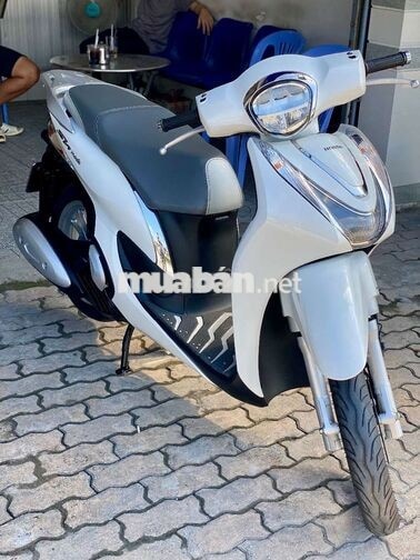 SH MODE CBS Đk 2025 Trắng Ngọc Trinh lướt 5.000Km