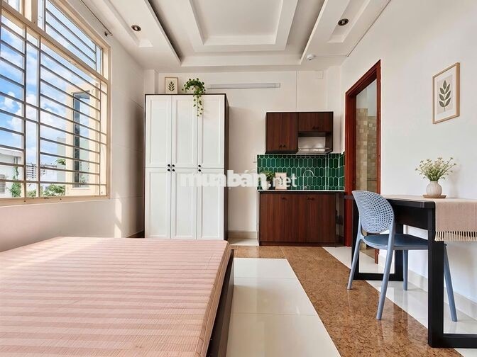 Studio cửa sổ trời siêu thoáng ánh sáng trực tiếp full nội thất 