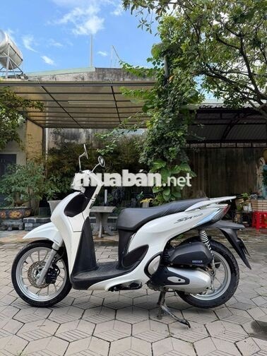 Honda SH Mode màu trắng