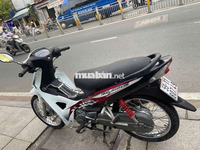 Honda Blade 2017 trắng đen 90%