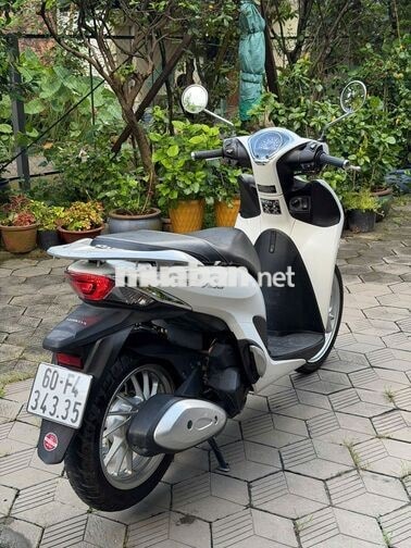 Honda SH Mode màu trắng